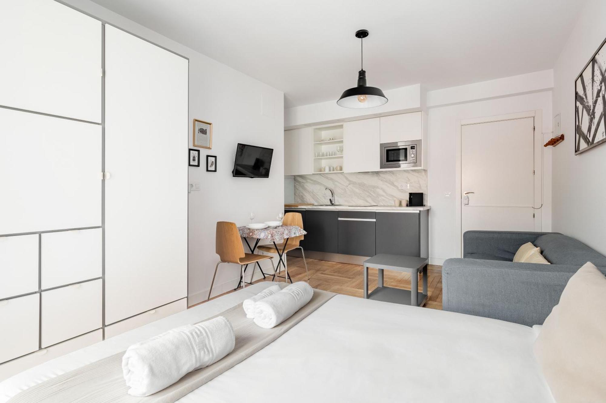 Charming Sol Studios Madrid Exterior photo