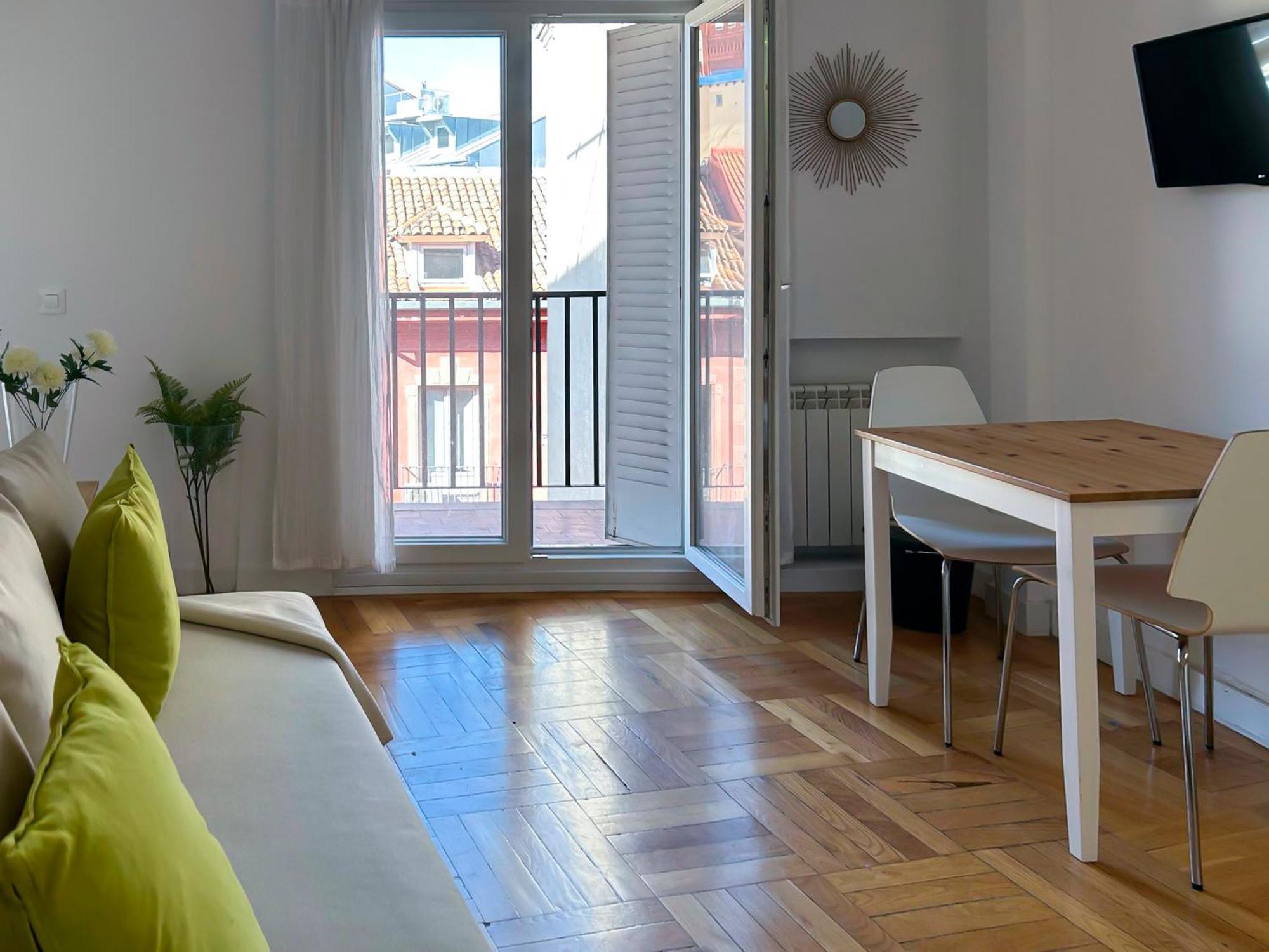 Charming Sol Studios Madrid Exterior photo